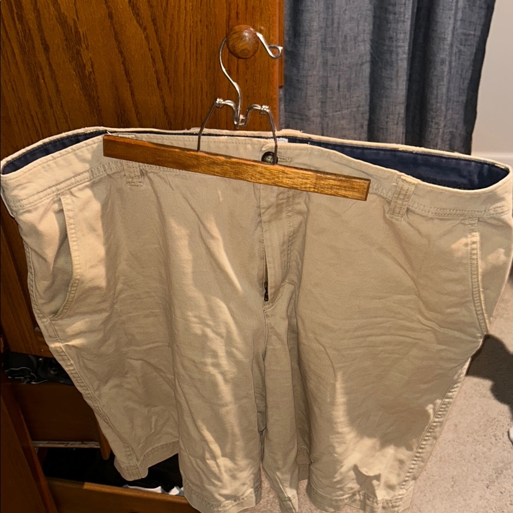 Izod Men's Khaki Chinos